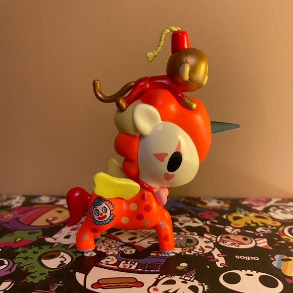tokidoki Carnival Unicorno TRICKSTER - Picture 1 of 6
